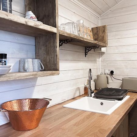 'Swan' Lakeview Lodge Bishampton Eksteriør billede