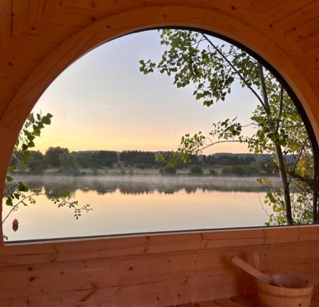 'Swan' Lakeview Lodge Bishampton Eksteriør billede